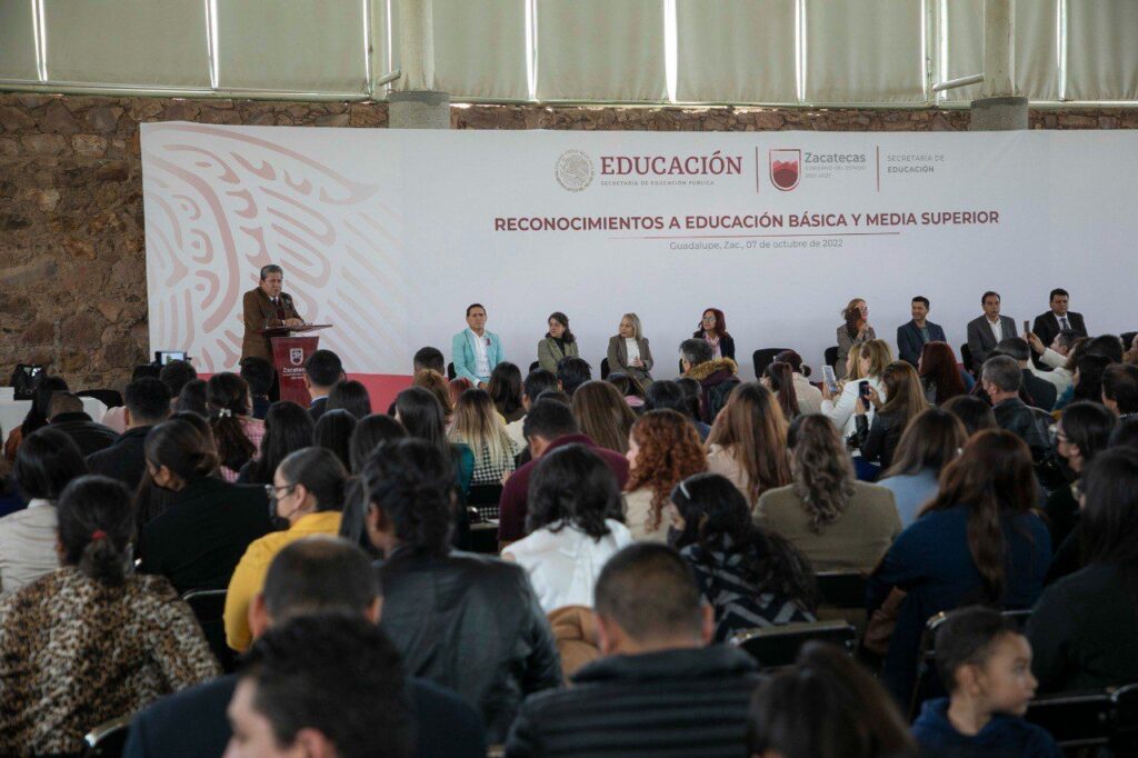 Visita Secretaria De Educación Zacatecas, Reconocen A Mil Docentes