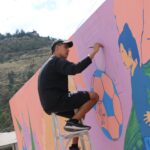 Hacen jóvenes murales en barrios