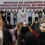 Llama Carlos Puente a la unidad tras registro rumbo al 2027