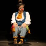 «Riñón, una comedia enferma» conquista al público, en Teatro a una sola voz