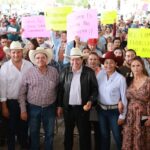 Entrega gobernador a productores  100 mdp en semilla